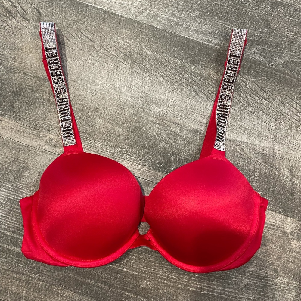 34D Victoria Secret Bra